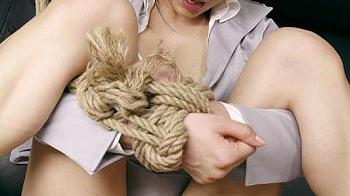 【麻美ゆま】秘密厳守のオフィスで秘書が見せる真の顔