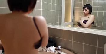 【本田瞳】ビジネスホテルの一室で、憧れの女上司との時間が止まる瞬間