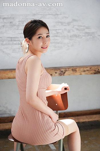 34歳スレンダー美人妻がAVデビュー！旦那とレスで欲求不満を爆発させちゃいました！【長嶋沙央梨】