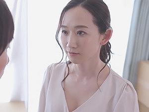 【水戸かな】卒業式を終えて家に帰った彼に、義母が仕掛ける甘美な罠