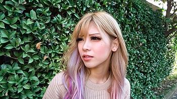 【永愛】スレンダー美脚の関西弁ギャル、中出しとごっくんで感じまくる一夜