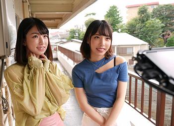 ＜ファン感謝＞W甘サド小悪魔がM男の自宅訪問！いきなり過ぎて焦る素人に手加減ヌキでドS痴女責め！＜白桃はな 花狩まい＞