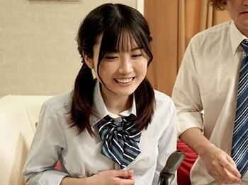 【河北あさひ】パイパン女子大生が男性にクンニされて感じちゃう！マンマンをセックスで突いて気持ち良くなり白濁精液を中出し！