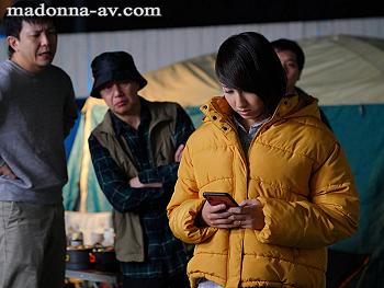 【本田瞳】「僕の妻が…」町内会キャンプで男たちに中出しされる