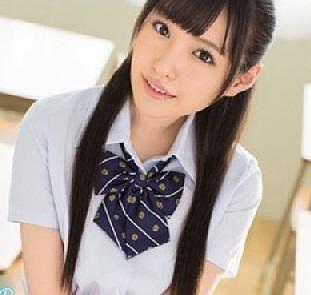 黒髪ロングの王道美少女JKが不良男子生徒二人に学校の廊下で無理やりレイプされてバックからガン突きされちゃいました！【橋本