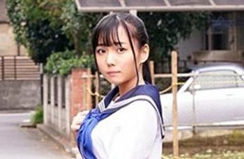 ヤバすぎる痴漢男達に囲まれ集団で犯されザーメンぶっかけられる美少女JK！降車してもその地獄は続いてしまい…w