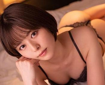 ショートカットでメチャ可愛いOLが同期の童貞男と相部屋に！？生チンポでガン突きされて中出ししちゃいました！【月乃ルナ】
