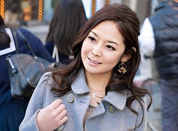 美人奥様が他人肉棒で絶叫アクメ！！剛毛マ●コびっしょり濡らしながら何度もイく性欲人妻を快楽責めww