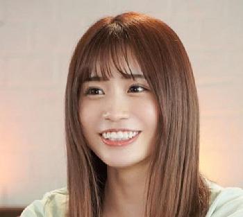 超絶可愛いアイドルの様なルックスの美少女が覆面のおじさんのアナルをペロペロしてチンポビンビンにしちゃいました！【未歩なな