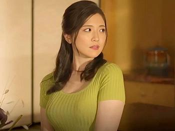 ＜友達の母＞エロ巨乳な人妻熟女の背徳不倫ドラマ。若きデカチンの誘惑…大量潮吹きの絶倫パコで痙攣するおばさん主婦に中出し！