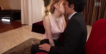 [浜崎真緒]『あっ、もう…♥』巨乳ソープ嬢がお客様をローションまみれの極上サービスで誘惑!