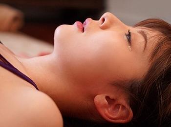 【岬ななみ】スレンダーお嬢様が風俗に売られて卑猥なセックス！バックで勃起チンポを突いて性的快感を堪能しちゃう！