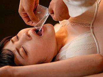 【人妻レイプ】見下していた夫の部下たちに犯されたセレブ妻…レイプされながら媚薬漬けにされ全身が性感帯になってイキ狂う