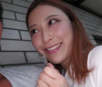 デカパイで美ボディーのお姉さんがひっきれなしに男を誘惑してチンポを貪っちゃいました！【蜜美杏】