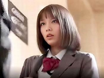 痴漢がばれて終わったと思いきやまさかのお願い！困惑するも魅力的なJKに我慢ができず我を忘れハメまくる‼