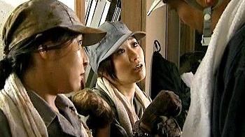 女囚人がエッチがしたいあまり脱獄ww久々の快楽で股広げだらしなくイキまくる変態女達ww