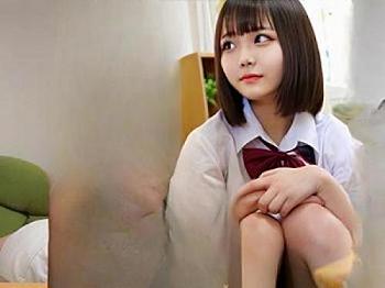 [素人]まだ幼い可愛いバイト後輩女子高生を自宅連れ込み『恥ずかしいです…』脱いだら巨乳なロリ美少女にロリ膣で巨根セックス